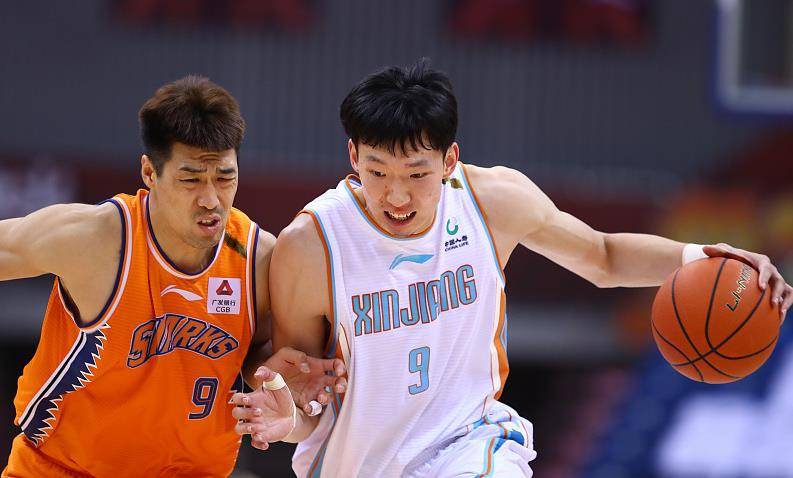 APP下载今夜新疆广汇队长鼓劲清晨远射贴柱，网友：曼联清晨状态回暖的简单介绍